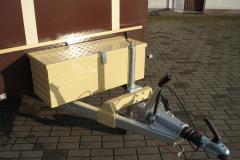 Plane-Rampe-in-BraunBeige-679-002